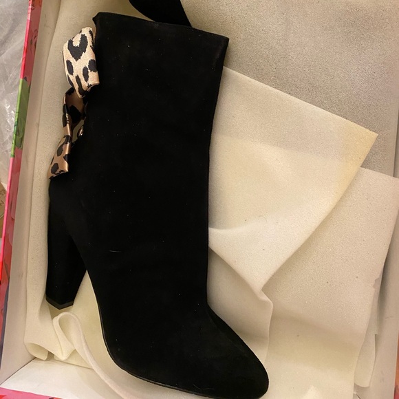 Beverly Feldman Shoes - NWT Beverly Feldman Suede Booties